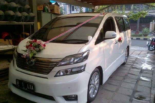 Wedding Car Toyota Vellfire